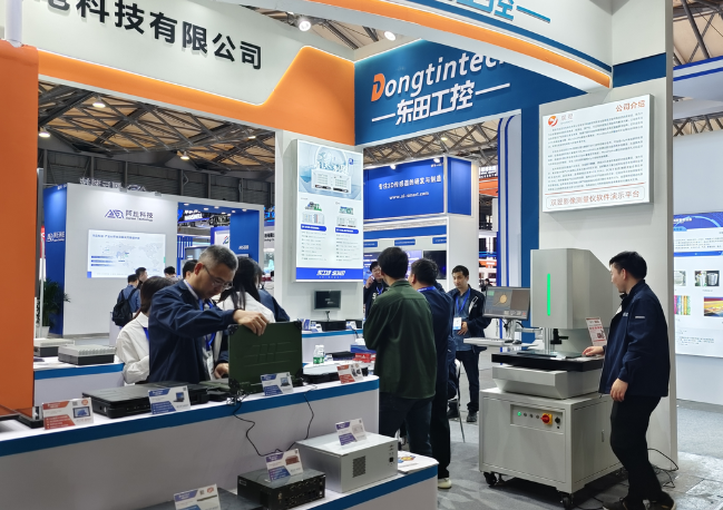 2025上海机器视觉展乐鱼工控展台.png